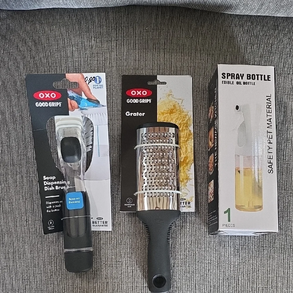 Oxo Good Grips Soap Dispensing Dish Brush and Grater And Spray Bottle‎ Set